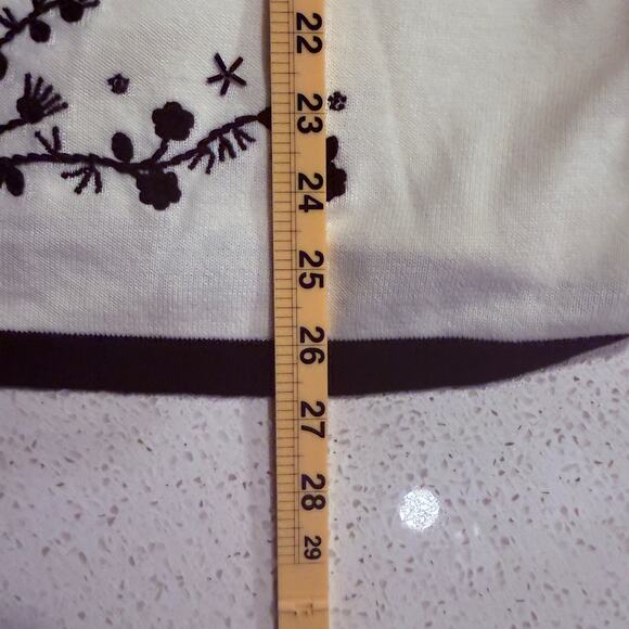Vintage Maurada Embroidered Cardigan Cream Black Trim Floral Preppy 2X Office - Picture 6 of 7